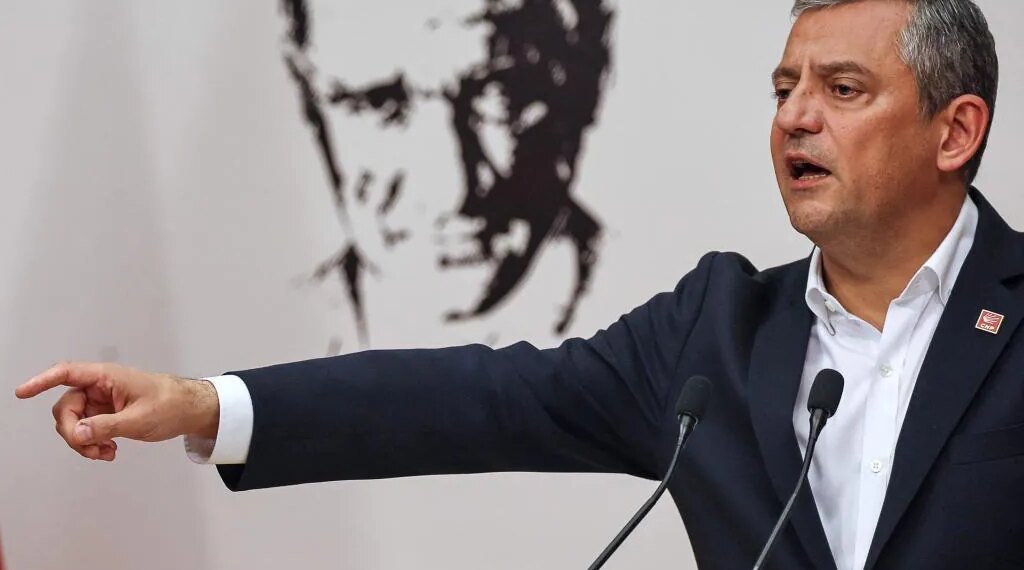 La oposición turca denuncia un "golpe" tras la destitución de su líder por orden judicial