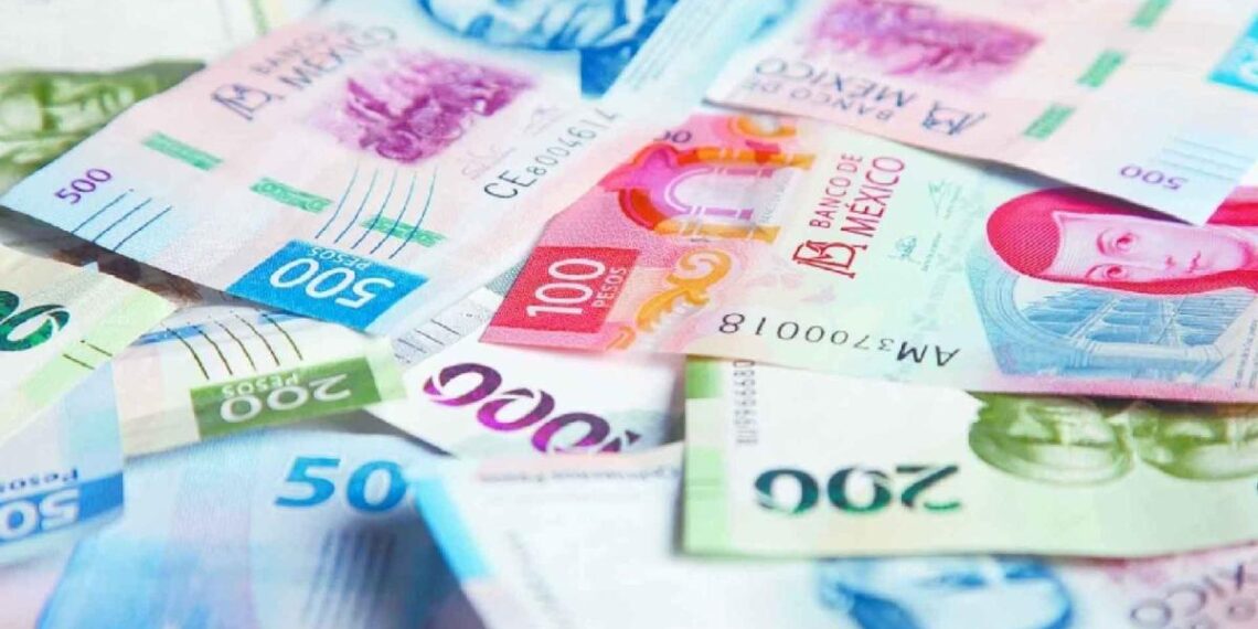 Peso mexicano recupera terreno frente al dólar después de una jornada tensa en Oriente Medio