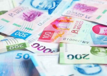 Peso mexicano recupera terreno frente al dólar después de una jornada tensa en Oriente Medio