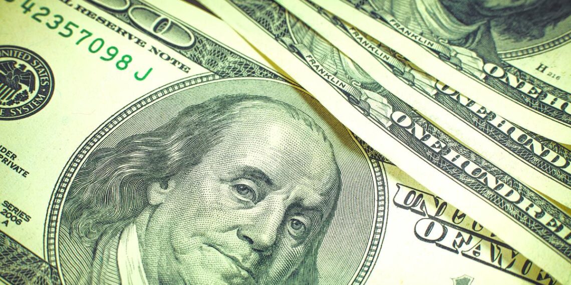 Peso mexicano se deprecia frente al dólar en un mercado atento a visita de Trump a Xi Jinping