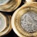 Peso mexicano revierte caída frente al dólar en mercado atento a la visita de Trump a China