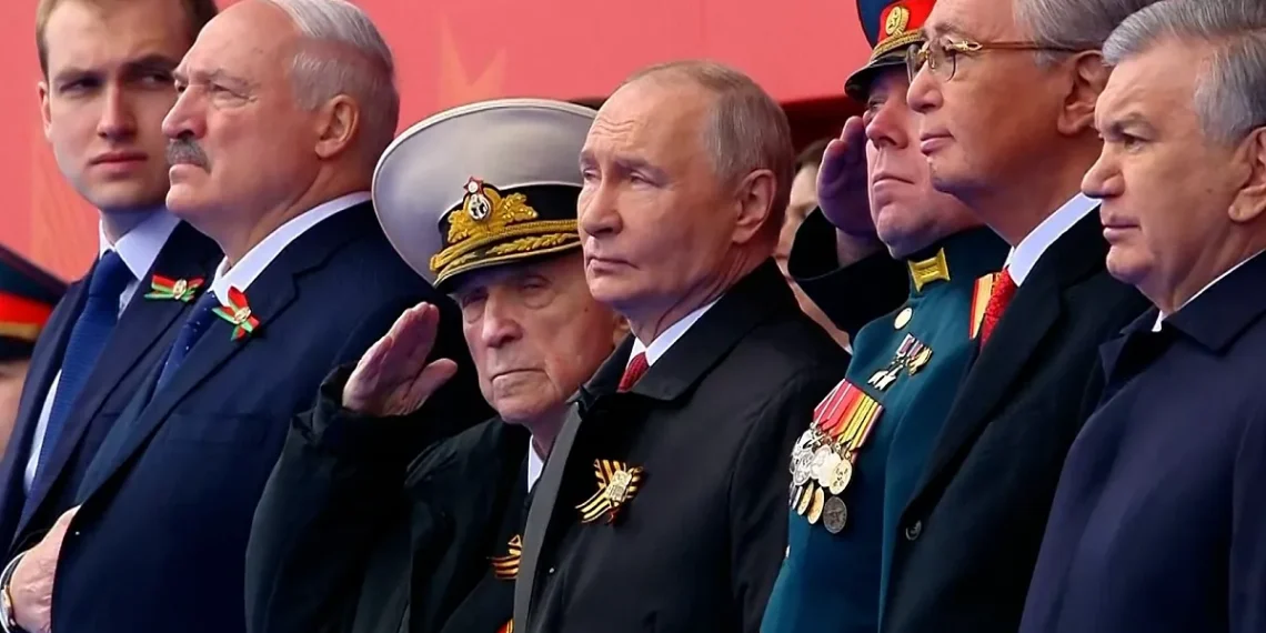 Putin preside un desfile por el Día de la Victoria sin tanques