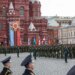 Putin preside un desfile por el Día de la Victoria sin tanques y con el "permiso" de Zelenski: "Luchamos contra todo el bloque de la OTAN"