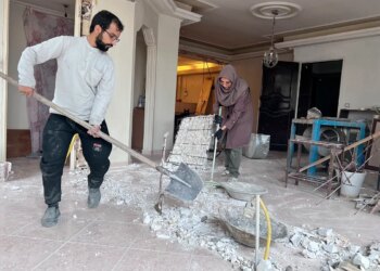 Los testimonios de los iraníes tras las bombas: "Recogimos 20 trozos de carne"