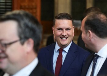 Dimite el ministro de Sanidad británico, Wes Streeting, para plantar cara al 'premier' Starmer