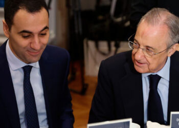 Riquelme lanza su primer gran ataque a Florentino apuntando a Anas Laghrari: "¿Por qué hay una persona con tanto poder junto al presidente?"