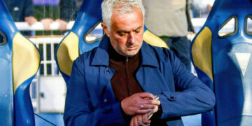 Riquelme retrasa a Mourinho