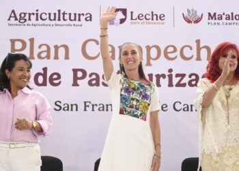 Sheinbaum inaugura planta pasteurizadora de leche y anuncia beca universitaria en Campeche