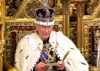 Starmer pone en una situación embarazosa al rey Carlos III por interés político, aunque el tiro le sale por la culata