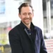 Tom Hiddleston Just Aced the Grown-Man Travel Outfit