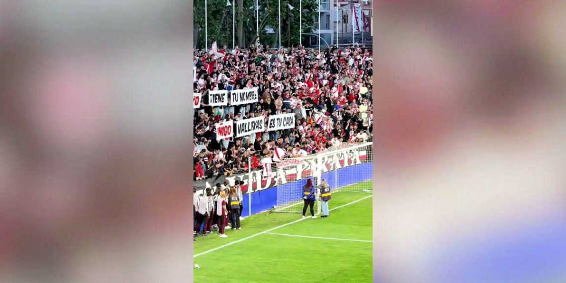 Trejo se despide de Vallecas entre lágrimas: "Aquí hay seis abonos que siempre van a estar presentes"