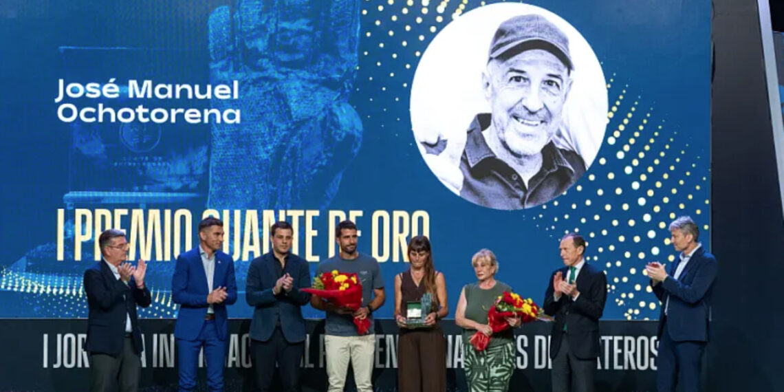 Gran homenaje a Ochotorena