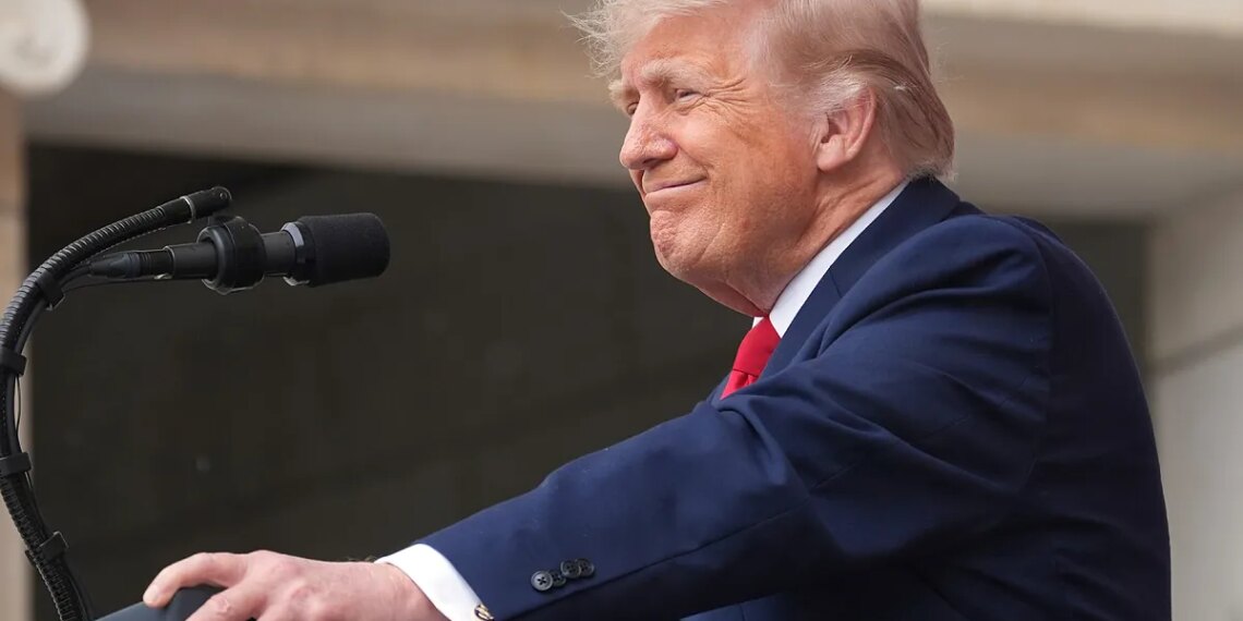 Trump promete un discurso "del hombre con audiencias más grandes que Elvis" tras la retirada de varios grupos de los fastos por el 250 aniversario de EEUU