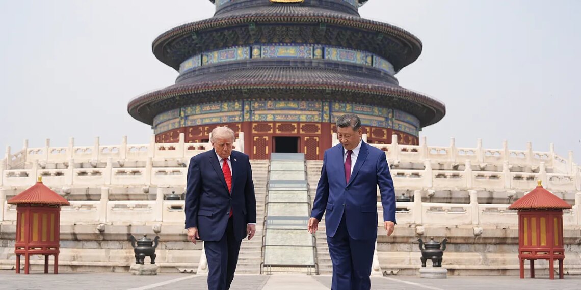 Trump y Xi escenifican en Pekín la convivencia estratégica entre dos superpotencias rivales en la nueva era del G-2