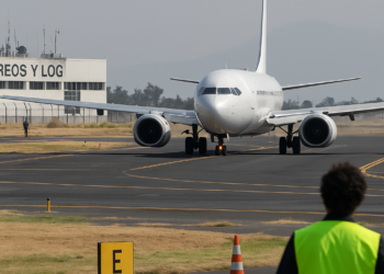 Reporta AFAC incursión de pista en AICM; abren investigación