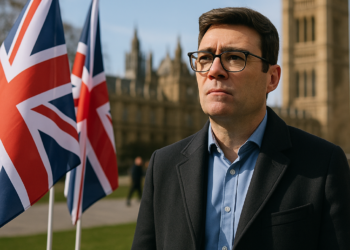 Quién es Andy Burnham, el favorito para suceder a Keir Starmer como primer ministro británico