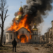 Rusia bombardea Ucrania con 70 misiles y más de 600 drones y deja al menos nueve muertos y en llamas la histórica catedral de la Dormición de Kiev