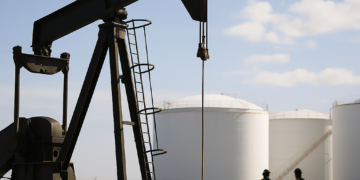 El precio del petróleo subió pero cerró la semana con una caída del 8%