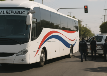 Quedó autobús de Chequia varado  un momento en Guadalajara