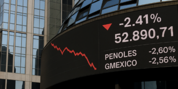 La BMV hila su sexta jornada a la baja; Peñoles y Grupo México encabezaron las caídas