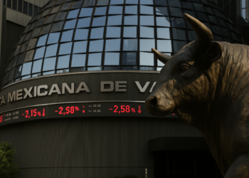 Bolsa mexicana cae tras anuncio de la Fed; acciones de Peñoles lideran el descenso