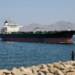 Barcos con petróleo empezaron a zarpar de Ormuz, dice Trump
