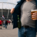 Burlan aficionados ley seca durante partido