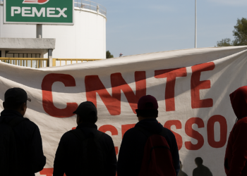 Bloquea CNTE terminales de Pemex en estados