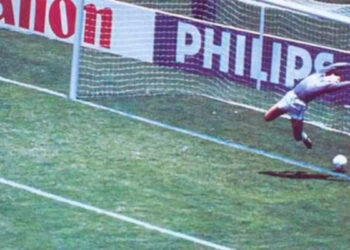40 años del no gol más famoso de la historia de España: la volea de Míchel a Brasil