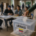 Cierran centros de votación en Colombia y comienza el conteo