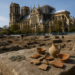 De monedas romanas a cerámicas medievales: encuentran 1700 años de historia bajo la plaza de Notre Dame