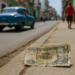 Caída histórica ante el dólar en Cuba tras el decepcionante paquete económico del castrismo: "El régimen ya no puede ocultar la realidad de su fracaso"