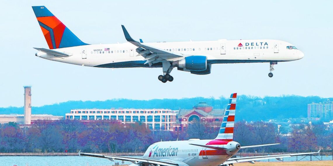Llegadas aéreas de extranjeros desde EU caen por primera vez desde 2021