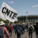 Marchan maestros de la CNTE al Estadio Ciudad de México
