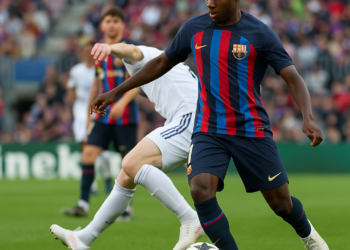 El Barça sufre pero luchará por la Champions