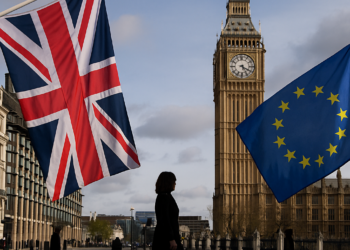 Gideon Rachman: "El Brexit se puede debatir de nuevo e iniciar un proceso de regreso a la UE"