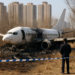 El misterio del avión que se estrelló en la torre más alta de Beijing: silencio oficial y reducción del tráfico aéreo en China