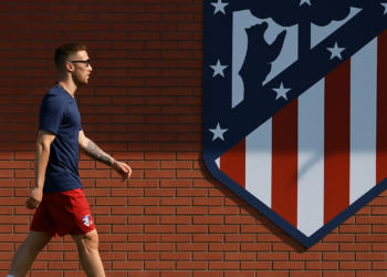 Grimaldo, cada vez más cerca del Atlético