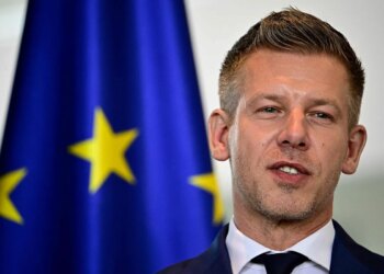 Magyar busca abrir un nuevo capítulo con Ucrania mientras redefine el regreso de Hungría a Europa