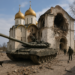 Las fotos del ataque ruso que incendió la Catedral de la Dormición, el monumento más sagrado de Kiev