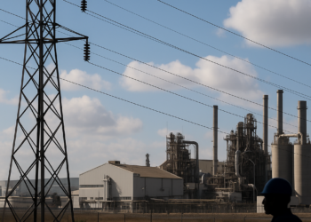Fallas en la energía eléctrica impactan a la industria en Querétaro, reportan autoridades locales