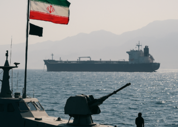 Anuncia Irán cierre total del Estrecho de Ormuz