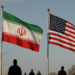 Irán y Estados Unidos intercambian ataques, poniendo en riesgo el mayor avance diplomático para la paz