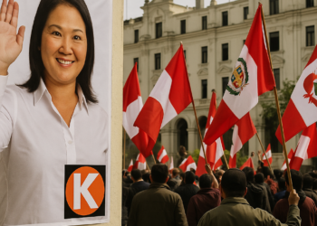 Keiko Fujimori, al borde de la presidencia de Perú; Roberto Sánchez convoca protestas