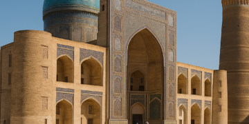 Kulapat Yantrasast to Lead 2027 Bukhara Biennial in Uzbekistan