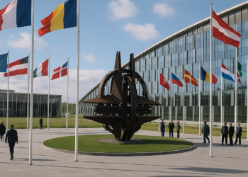 La OTAN se reúne en Bruselas para debatir cómo cubrir el vacío militar de EEUU mientras prepara la próxima cumbre en Ankara