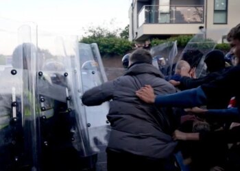 El caso que sacude al Reino Unido, un joven apuñalado y la acusación de doble rasero policial: "No puedo respirar"