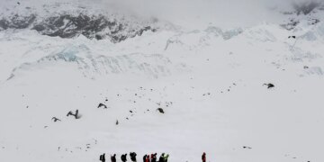 Milagro en el Everest: encuentran con vida a un sherpa seis días después de desaparecer y haber sido dado por muerto