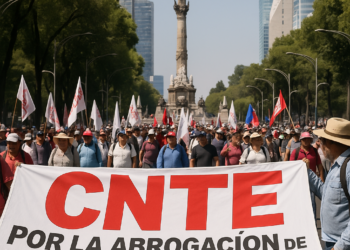 Marcha CNTE del Ángel a Gobernación