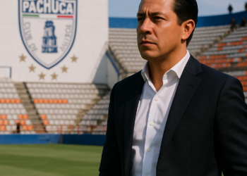 Pachuca hace oficial la llegada de Benjamín Mora a la dirección técnica
